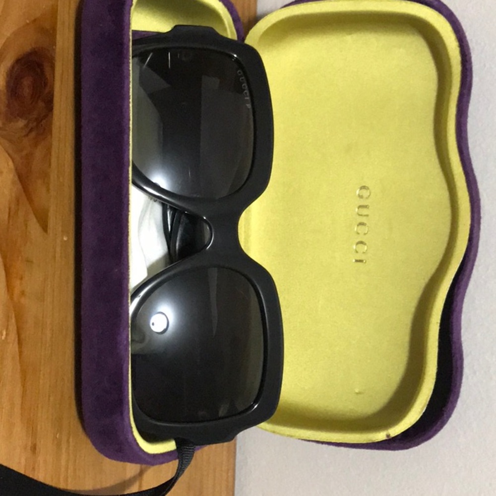 Gucci54mm Polarized Square sunglasses  new